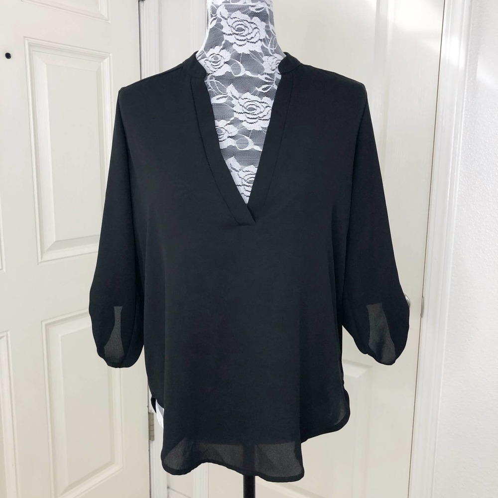 Black 3/4 sleeve V-neck Blouse Small